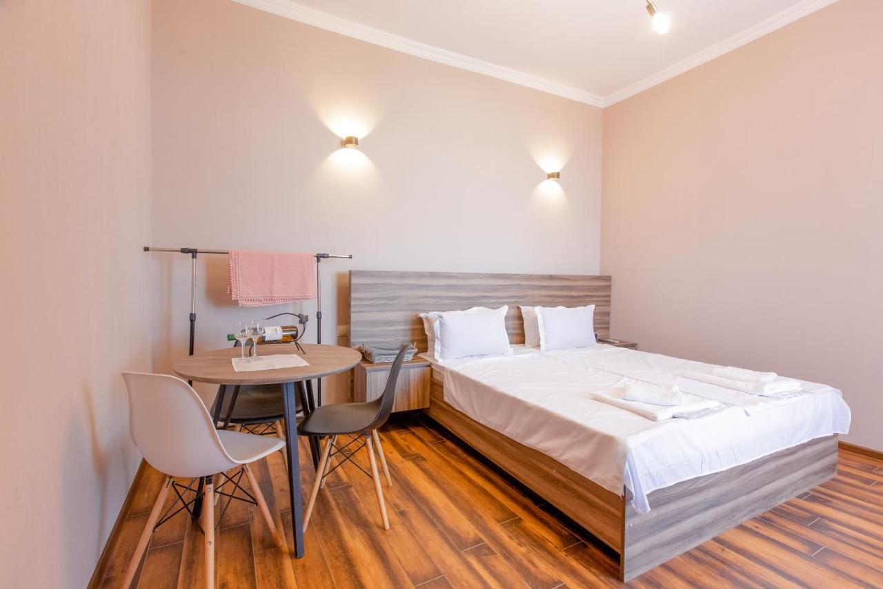 4 Rooms Signagi Exterior foto